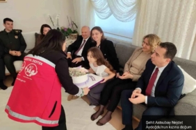 sehit-astsubay-nejdet-aydogdunun-kizina-dogum-gunu-surprizi-hFlyWmXn.jpg